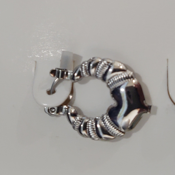 NIB Set of 3 Pair of Silver Plate Hoop Earrings - Picture 3 of 6